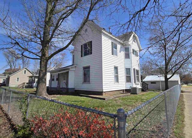 Property at 517 W 6th, Beardstown, IL 62618, 3 beds, 2 baths