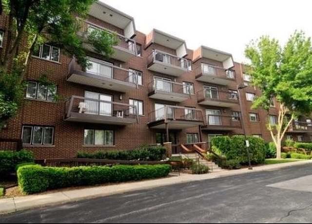 Property at 300 E Dundee Rd #202, Buffalo Grove, IL 60089, 2 beds, 2 baths