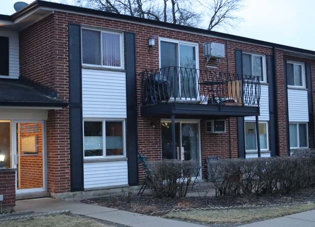 Property at 2431 E Brandenberry Ct Unit 2O, Arlington Heights, IL 60004, 1 bed, 1 bath