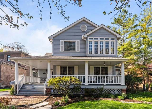 Property at 441 Oakland Dr, Highland Park, IL 60035, 4 beds, 3.5 baths