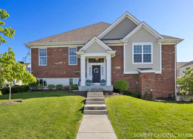 Property at 4404 Monroe Ct, Naperville, IL 60564, 3 beds, 3 baths