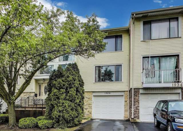 Property at 1938 Loomes Ave, Downers Grove, IL 60516, 3 beds, 2.5 baths