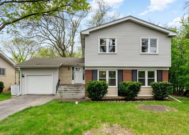 Property at 666 Barberry Rd, Highland Park, IL 60035, 3 beds, 2.5 baths