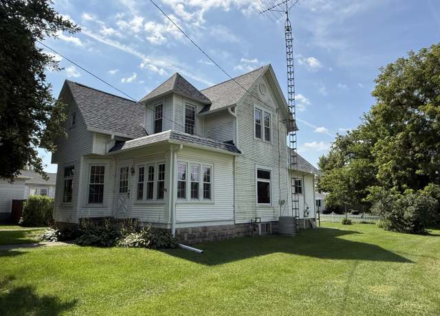 Property at 302 S John St, Sublette, IL 61367, 4 beds, 1 bath