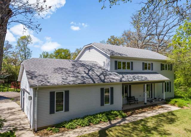Property at 3616 Highview Dr, Crystal Lake, IL 60012, 4 beds, 3.5 baths