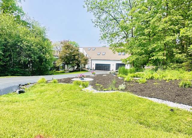 Property at 112 Ravine Ln, North Barrington, IL 60010, 4 beds, 4.5 baths