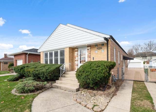 Property at 9412 S Millard Ave, Evergreen Park, IL 60805, 3 beds, 1 bath