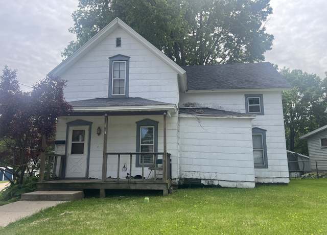 Property at 601 15th Ave, Sterling, IL 61081, 3 beds, 1 bath