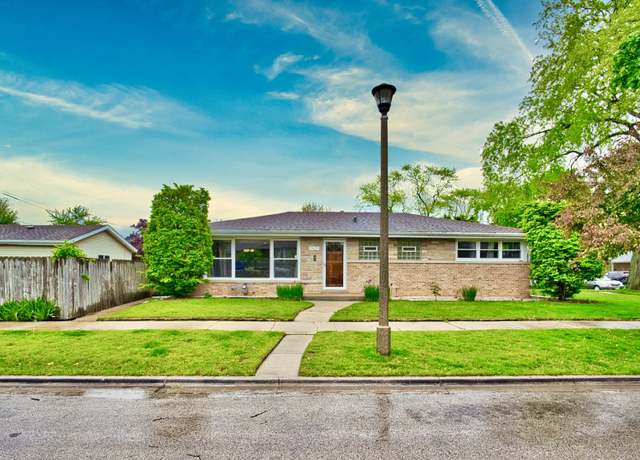 Property at 7625 N Karlov Ave, Skokie, IL 60076, 3 beds, 3 baths