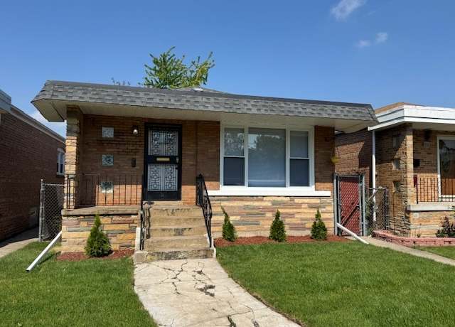 Property at 8834 S Luella Ave, Chicago, IL 60617, 5 beds, 2.5 baths
