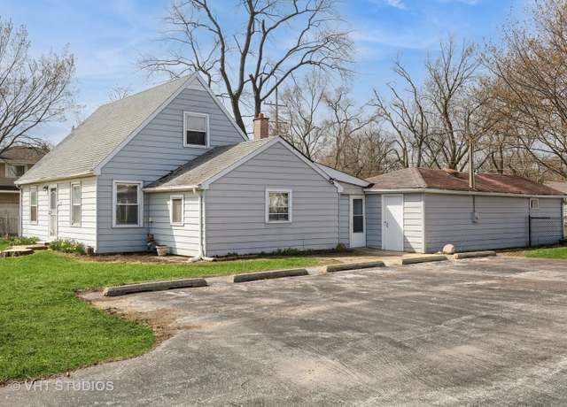 Property at 16224 Kedzie Ave, Markham, IL 60428, 3 beds, 1.5 baths