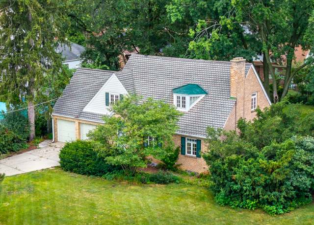Property at 1828 E Lincoln Ave, Des Plaines, IL 60018, 3 beds, 1.5 baths