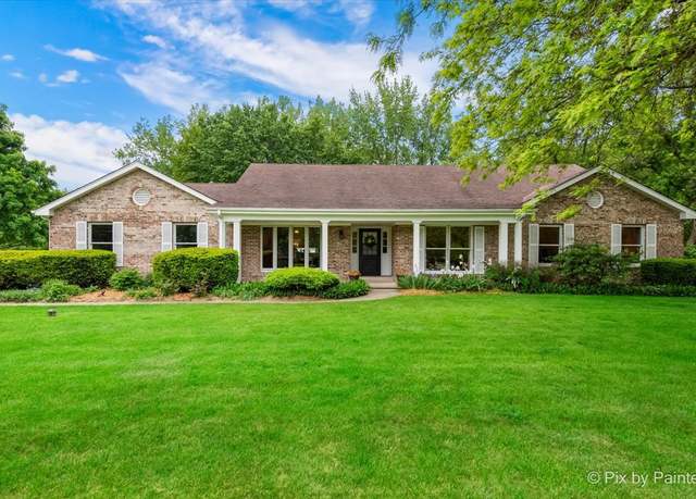 Property at 39W889 Deer Run Dr, St. Charles, IL 60175, 4 beds, 2.5 baths