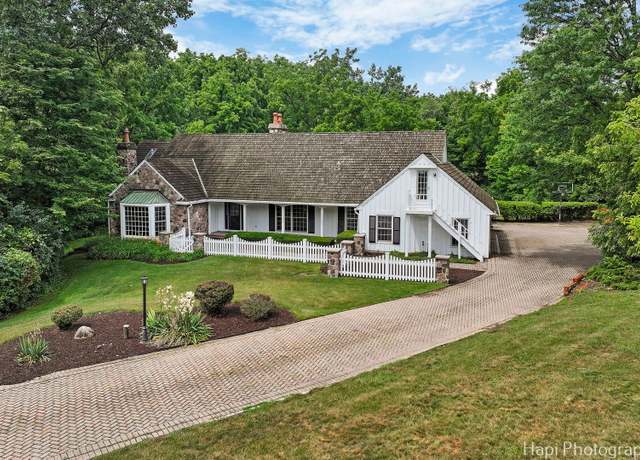 Property at 21956 N Hickory Hill Dr, Kildeer, IL 60047, 4 beds, 5.5 baths