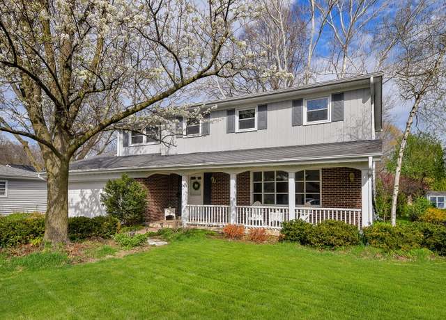 Property at 1214 S 6th St, St. Charles, IL 60174, 4 beds, 2.5 baths