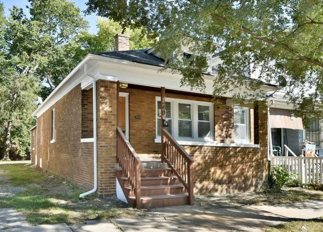 Property at 340 Pine St, Joliet, IL 60435, 2 beds, 1 bath