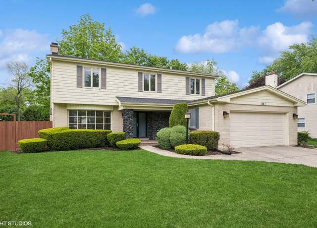 Property at 1247 Highpoint Ln, Northbrook, IL 60062, 4 beds, 2.5 baths