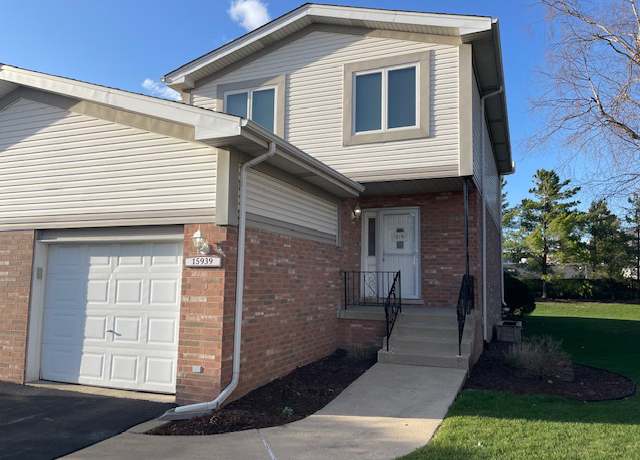 Property at 15939 Blackwater Ct, Tinley Park, IL 60477, 3 beds, 2.5 baths
