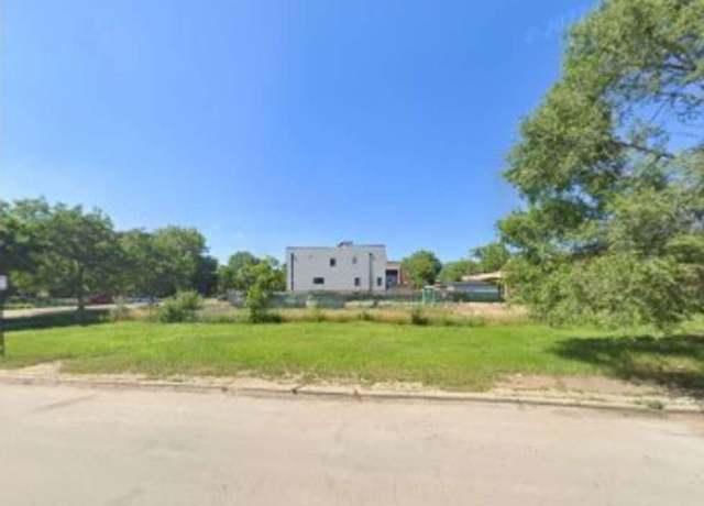 Property at 4059 S Prairie Ave, Chicago, IL 60653