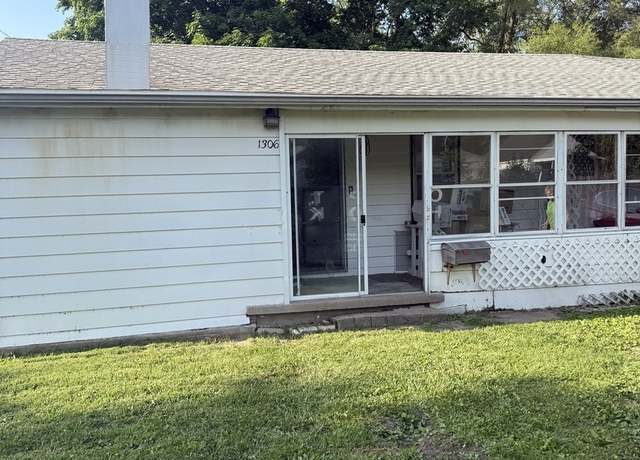 Property at 1306 E Green St, Urbana, IL 61802, 3 beds, 1.5 baths
