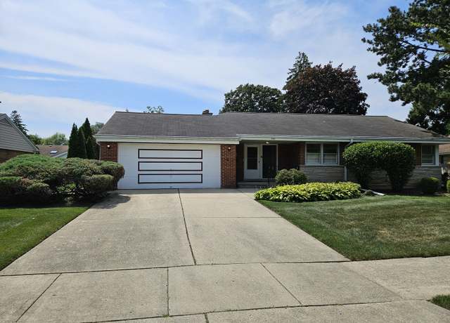 Property at 389 Austin Ave, Park Ridge, IL 60068, 3 beds, 3 baths