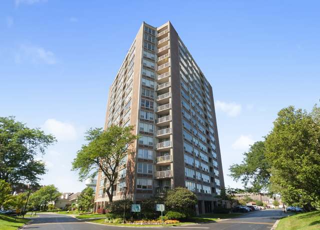 Property at 3925 Triumvera Dr Unit 3A, Glenview, IL 60025, 3 beds, 2 baths