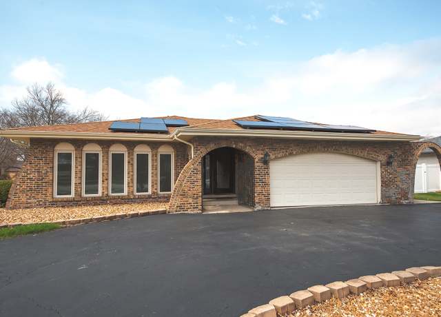 Property at 15215 Lawrence Ct, Orland Park, IL 60462, 3 beds, 2 baths