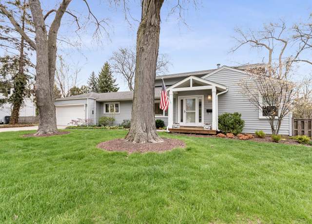 Property at 1728 Culver Ln, Glenview, IL 60025, 3 beds, 3 baths
