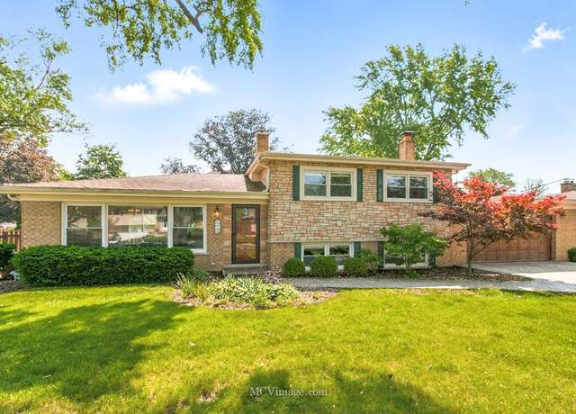 Property at 1703 Wilmette St, Wheaton, IL 60187, 3 beds, 2 baths