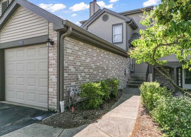 Property at 388 Grissom Ct, Hoffman Estates, IL 60169, 2 beds, 2 baths
