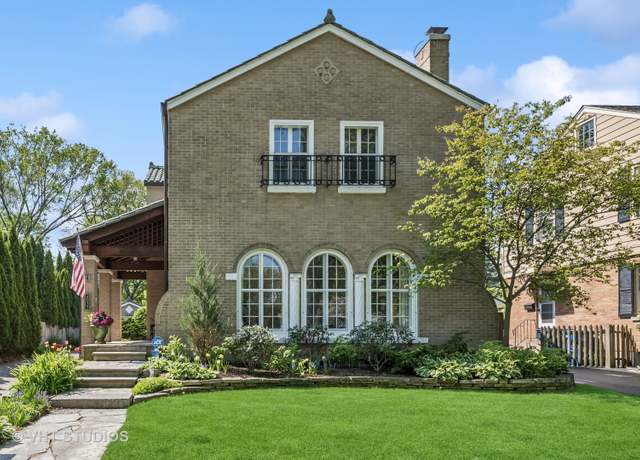 Property at 2037 Highland Ave, Wilmette, IL 60091, 3 beds, 2.5 baths