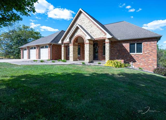 Property at 10782 Dogleg, Galena, IL 61036, 4 beds, 3 baths