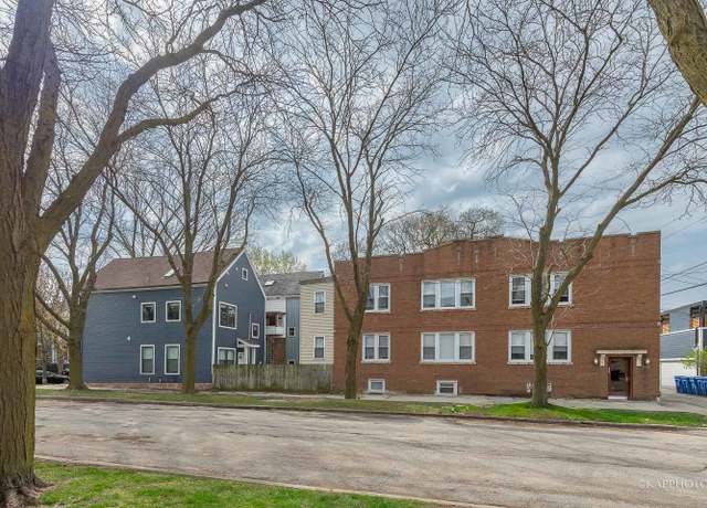 Property at 2239 W Cornelia Ave, Chicago, IL 60618, 10 beds, 9 baths