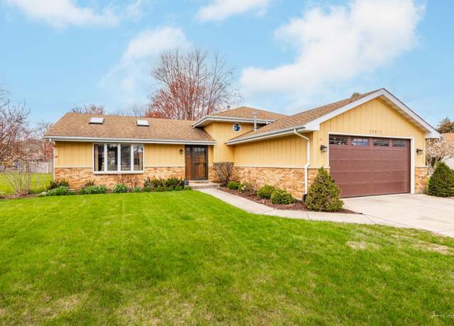 Property at 25017 W Sundance Ct, Plainfield, IL 60544, 4 beds, 2 baths