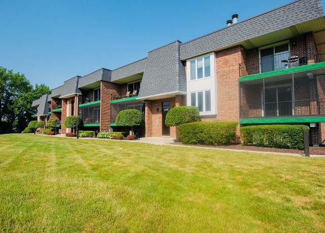 Property at 15721 Old Orchard Ct Unit 2S, Orland Park, IL 60462, 2 beds, 2 baths