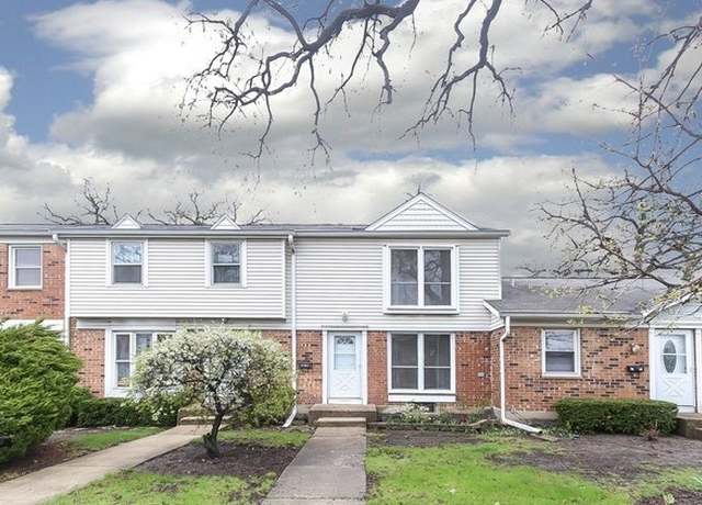 Property at 3192 Norwood Ct, Streamwood, IL 60107, 2 beds, 1.5 baths