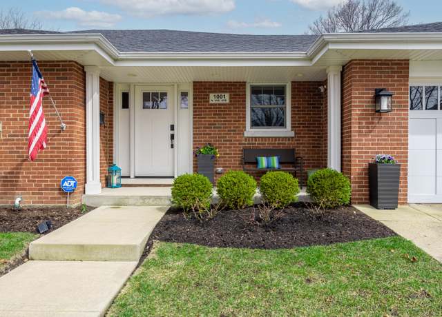 Property at 1001 N Vail Ave, Arlington Heights, IL 60004, 3 beds, 2.5 baths