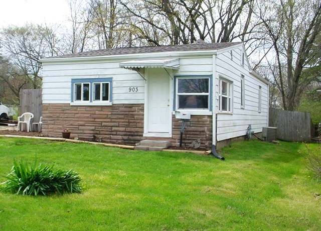 Property at 903 Philo Rd, Urbana, IL 61801, 2 beds, 1 bath