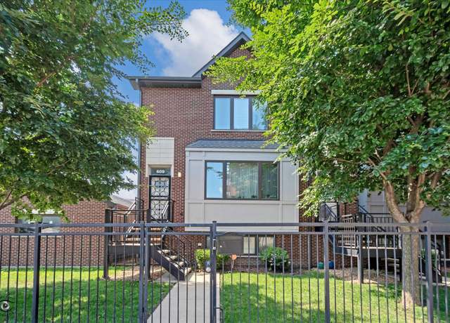 Property at 609 E 48th St, Chicago, IL 60615, 4 beds, 3.5 baths
