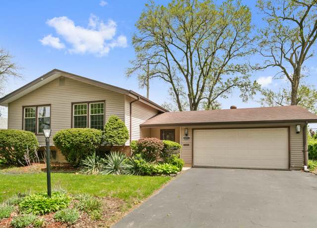 Property at 18815 Kings Rd, Homewood, IL 60430, 5 beds, 2 baths