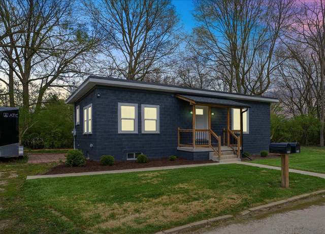 Property at 2504 W Daniel St, Champaign, IL 61821, 2 beds, 1 bath