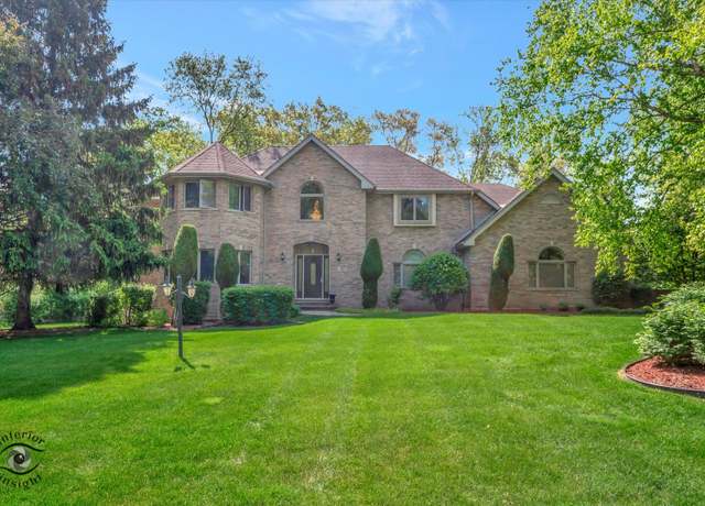 Property at 45 W Cobblestone Dr, Crete, IL 60417, 5 beds, 4.5 baths