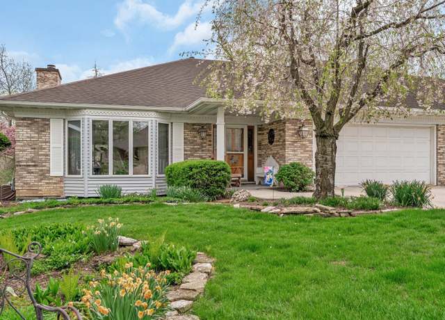 Property at 15 Coventry Chase #0, Joliet, IL 60431, 2 beds, 2.5 baths
