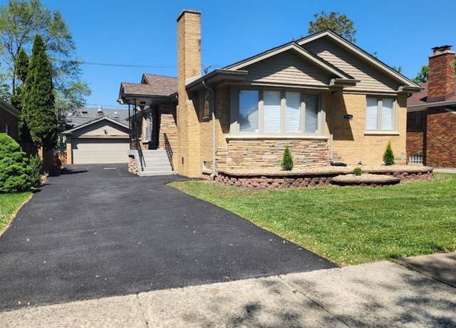 Property at 9616 S Claremont Ave, Chicago, IL 60643, 5 beds, 2.5 baths