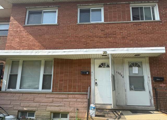 Property at 10059 Frontage Rd Unit E, Skokie, IL 60077, 3 beds, 1.5 baths