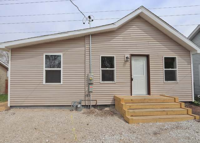 Property at 528 E Marquette St, Ottawa, IL 61350, 2 beds, 1 bath