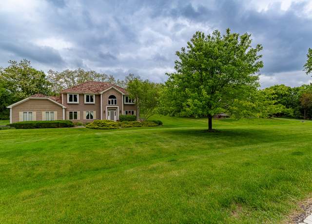Property at 25410 N Cayuga Trl, Lake Barrington, IL 60010, 4 beds, 4 baths