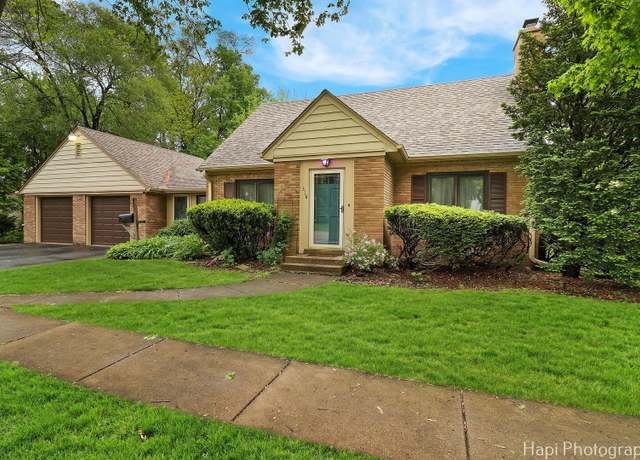 Property at 318 2nd Ave, Libertyville, IL 60048, 3 beds, 2.5 baths