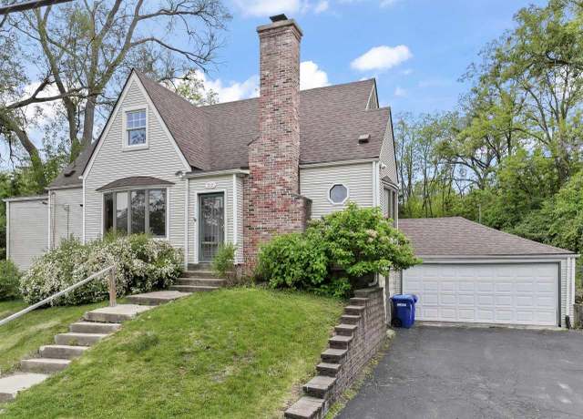 Property at 717 Front St, Lisle, IL 60532, 4 beds, 2 baths