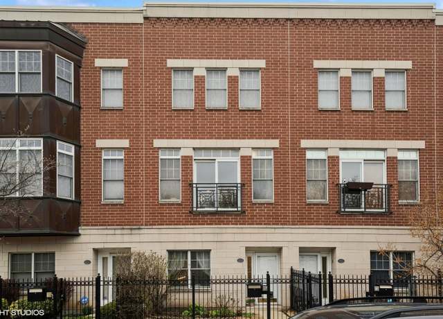 Property at 4604 S Woodlawn Ave, Chicago, IL 60653, 3 beds, 3.5 baths